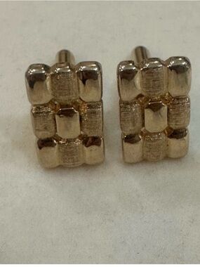 Vintage Signed Swank Gold Tone Textured Block Cufflinks - MCM Non-Magnetic